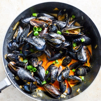 Mussels in Spicy Coconut Curry Broth